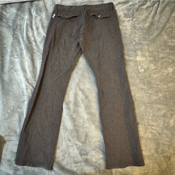 TNA Flare Pants

#1300 - Picture 8 of 9